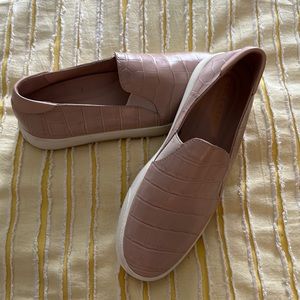 Cole Haan Grand Series blush pink leather loafers.  W sz 8.